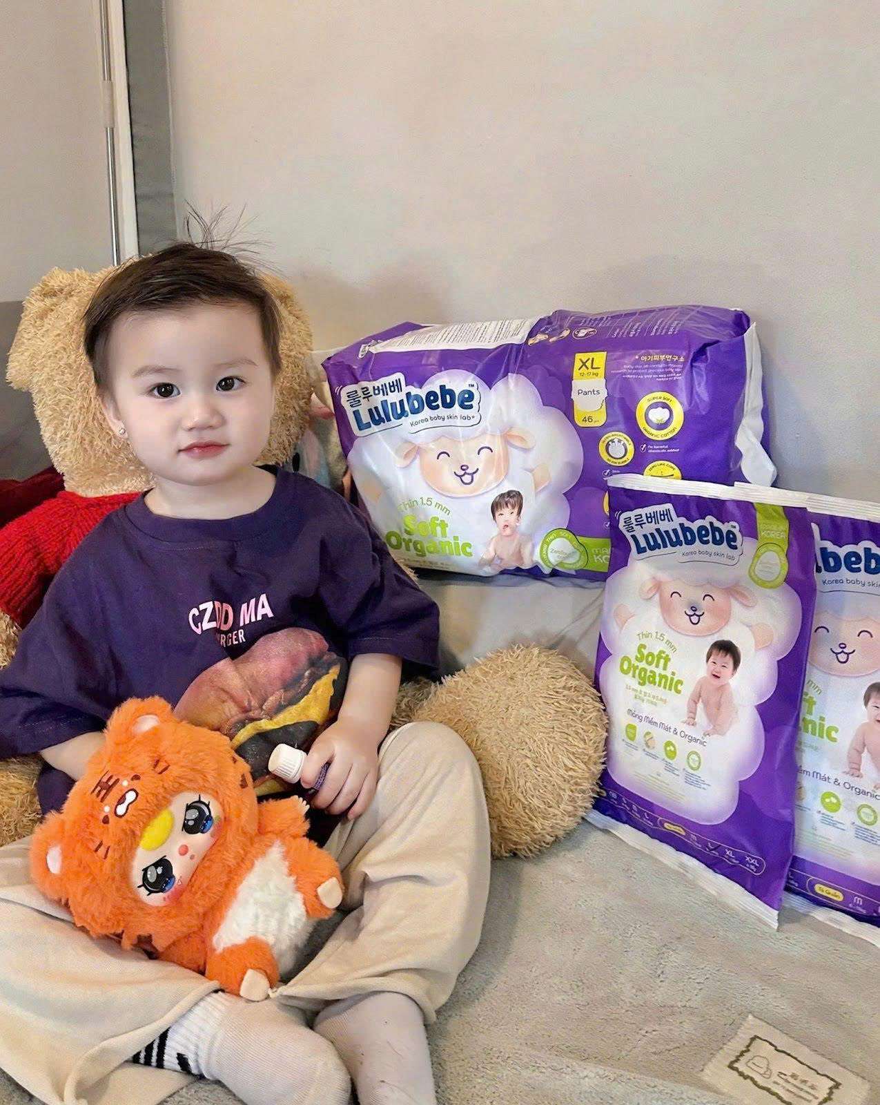 Trẻ 1 tuổi ba mẹ thường dùng bỉm cho bé những lúc cần thiết